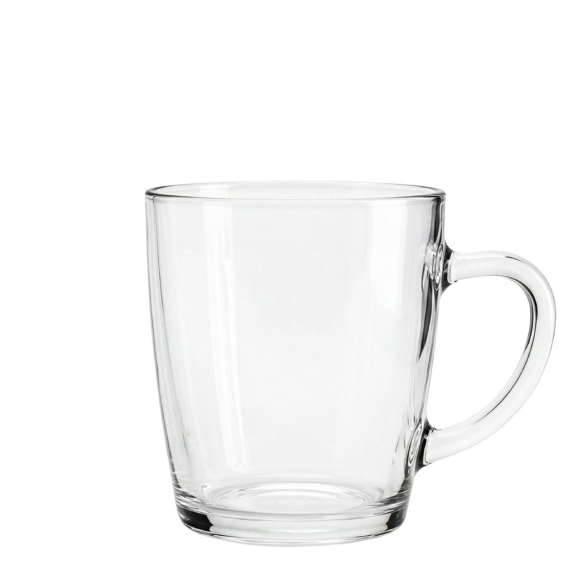 Eine leere, klare Tasse mit einem Henkel steht auf einem weißen Hintergrund. Die Tasse hat eine einfache, leicht konische Form.