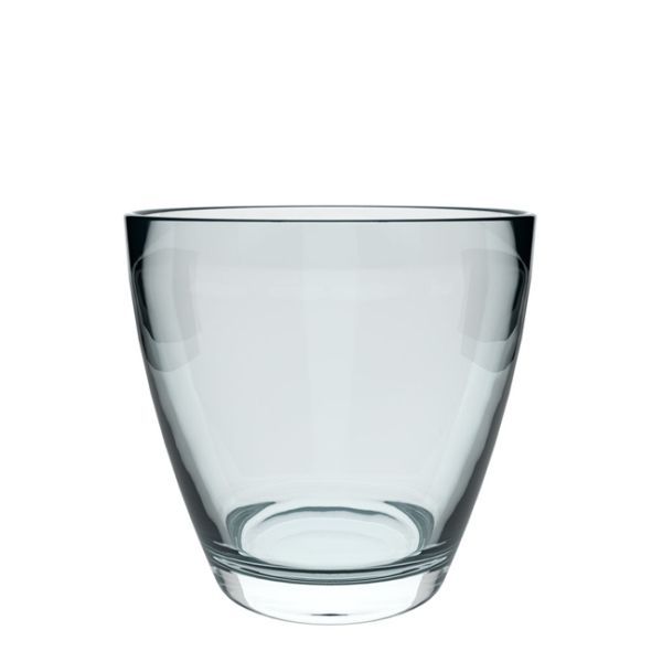 Eine einzelne, leere, transparente Glasschale mit leicht konischer, nach oben hin breiter werdender Form vor einem neutralen, hellen Hintergrund.